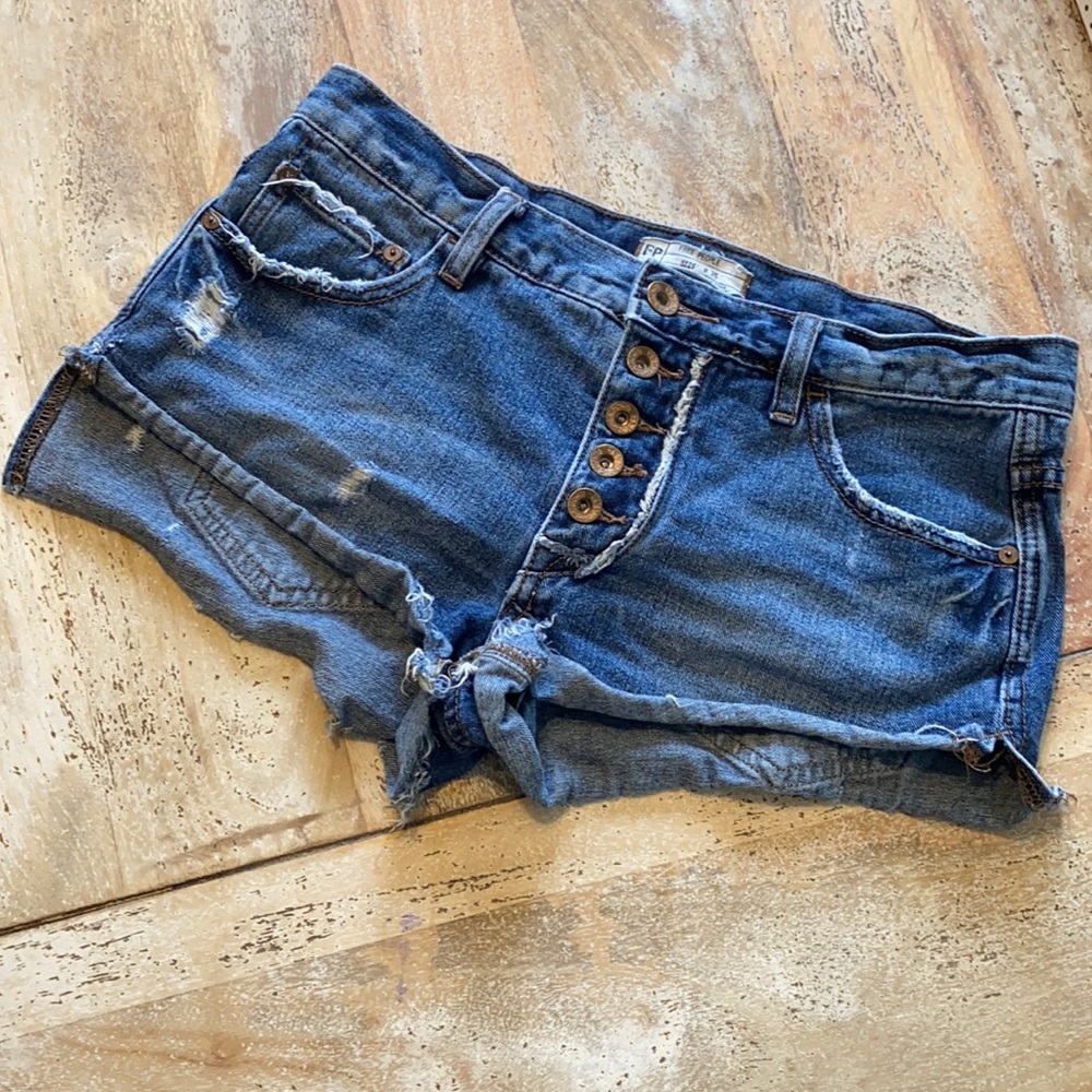 Free people cutoff Jean shorts size 25